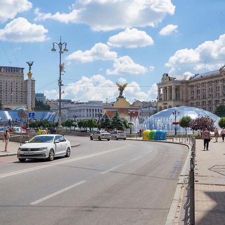 Monotel Maidan Kiev Exteriör bild
